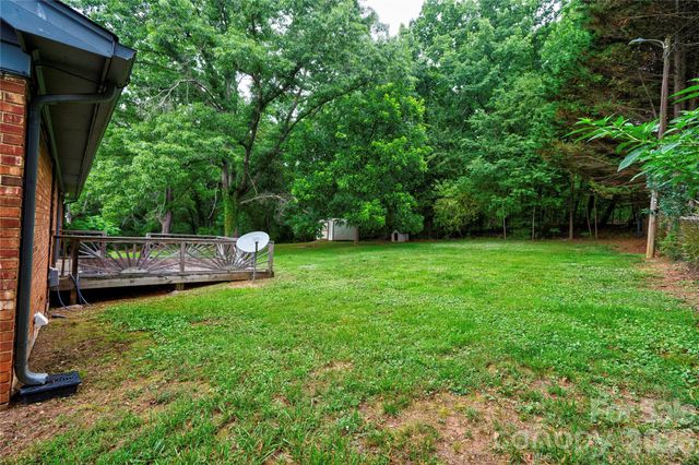 1323 N Lakewood Drive, Shelby, NC 28150