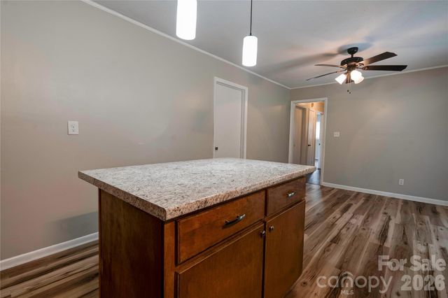 1323 N Lakewood Drive, Shelby, NC 28150