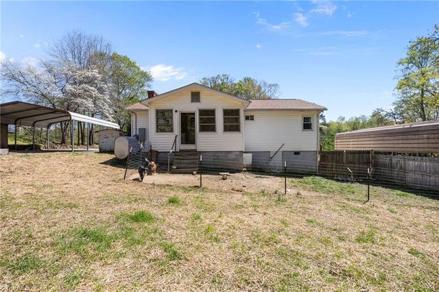 1908 Cartwright Drive, Kernersville, NC 27284