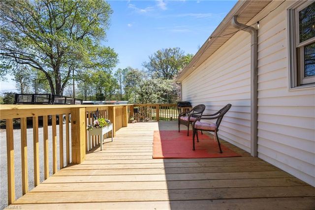 1908 Cartwright Drive, Kernersville, NC 27284