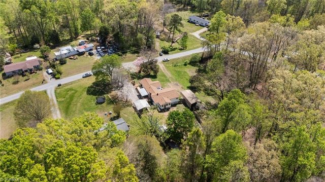 1908 Cartwright Drive, Kernersville, NC 27284