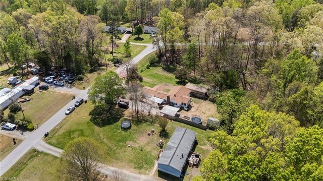 1908 Cartwright Drive, Kernersville, NC 27284