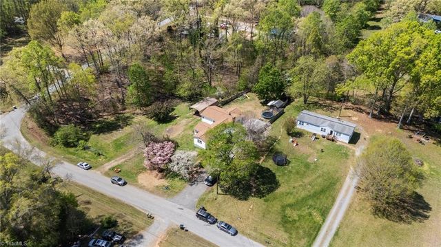 1908 Cartwright Drive, Kernersville, NC 27284