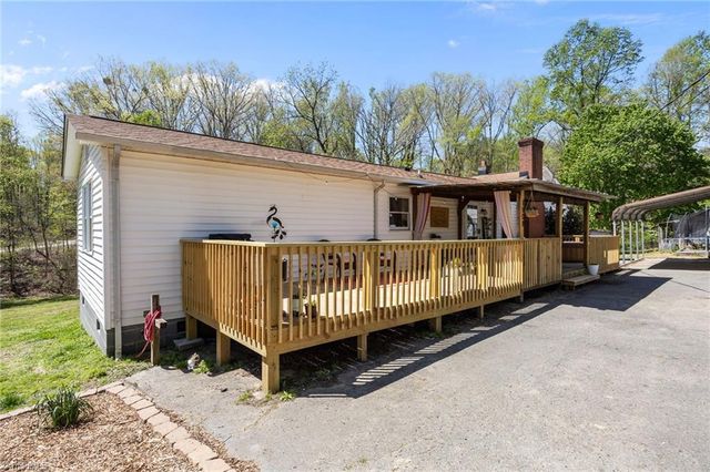 1908 Cartwright Drive, Kernersville, NC 27284