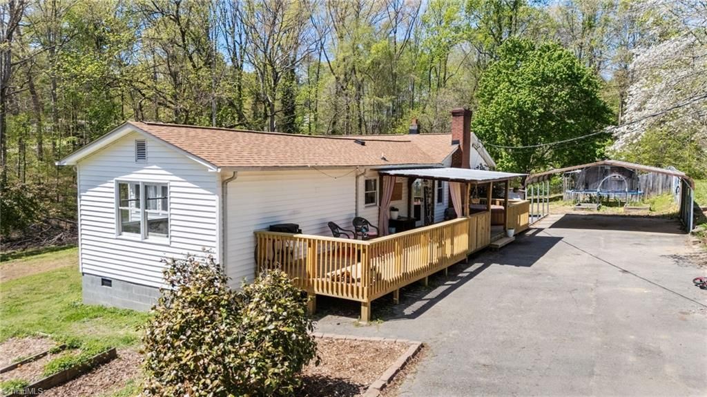 1908 Cartwright Drive, Kernersville, NC 27284