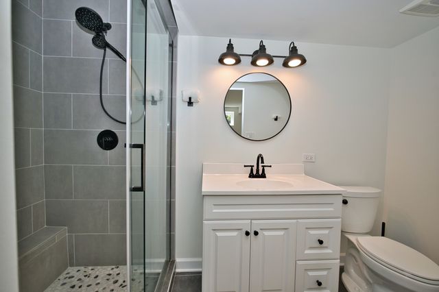 5936 N Melvina Avenue, Chicago, IL 60646