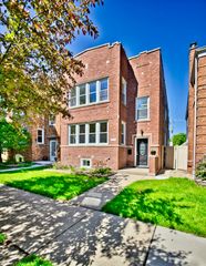 5936 N Melvina Avenue, Chicago, IL 60646