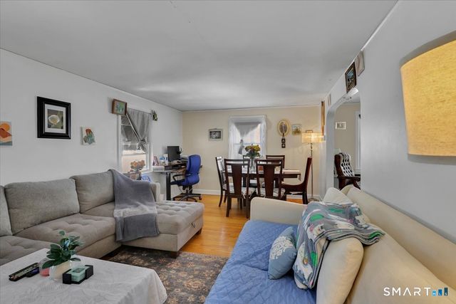 536 South Quaker Lane, West Hartford, CT 06110