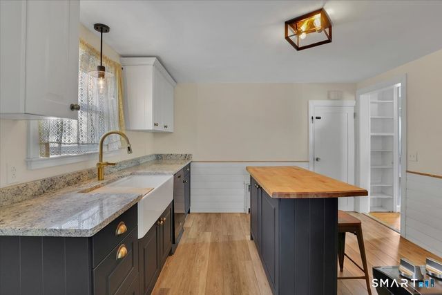 536 South Quaker Lane, West Hartford, CT 06110