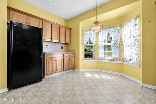 12 Wharfside Way, Bayville, NJ 08721
