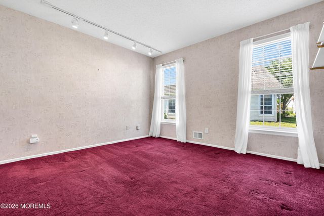 12 Wharfside Way, Bayville, NJ 08721