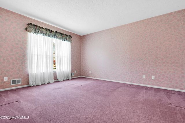 12 Wharfside Way, Bayville, NJ 08721