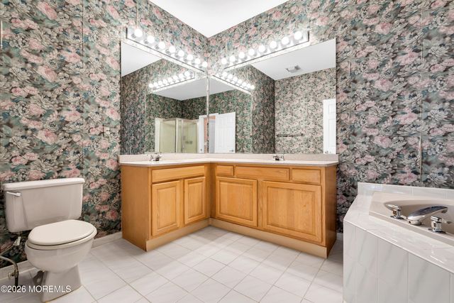 12 Wharfside Way, Bayville, NJ 08721
