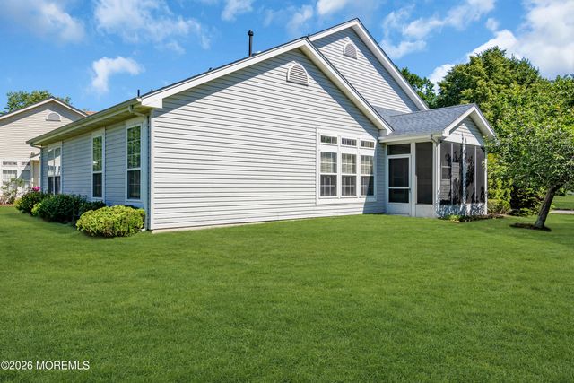 12 Wharfside Way, Bayville, NJ 08721