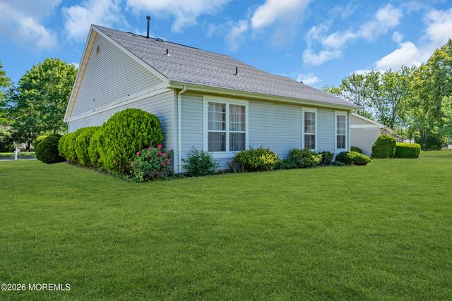 12 Wharfside Way, Bayville, NJ 08721