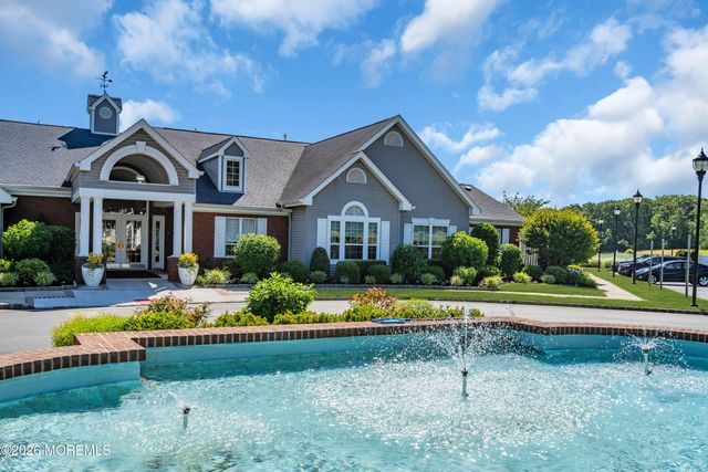 12 Wharfside Way, Bayville, NJ 08721