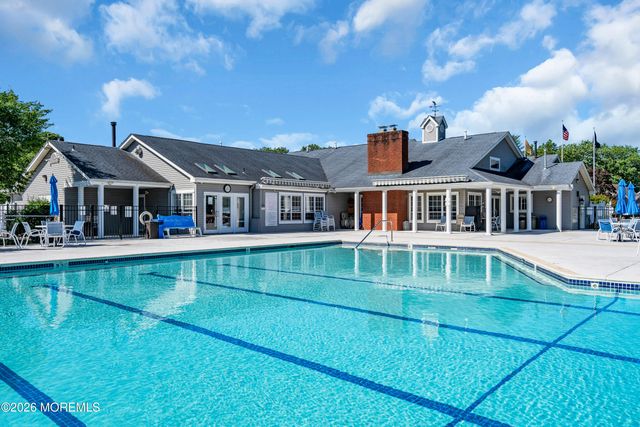 12 Wharfside Way, Bayville, NJ 08721