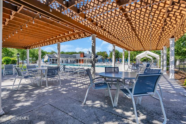 12 Wharfside Way, Bayville, NJ 08721