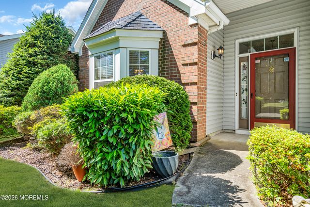 12 Wharfside Way, Bayville, NJ 08721