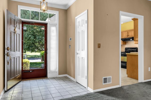 12 Wharfside Way, Bayville, NJ 08721