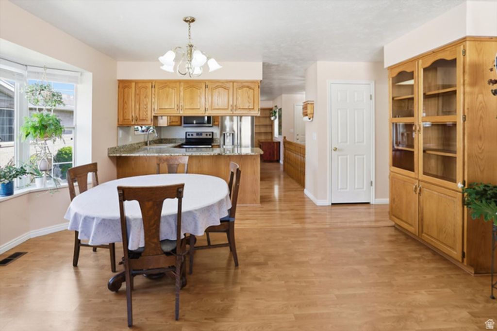 Image 4 of property listing at 225 N 400 W, Orem, UT 84057