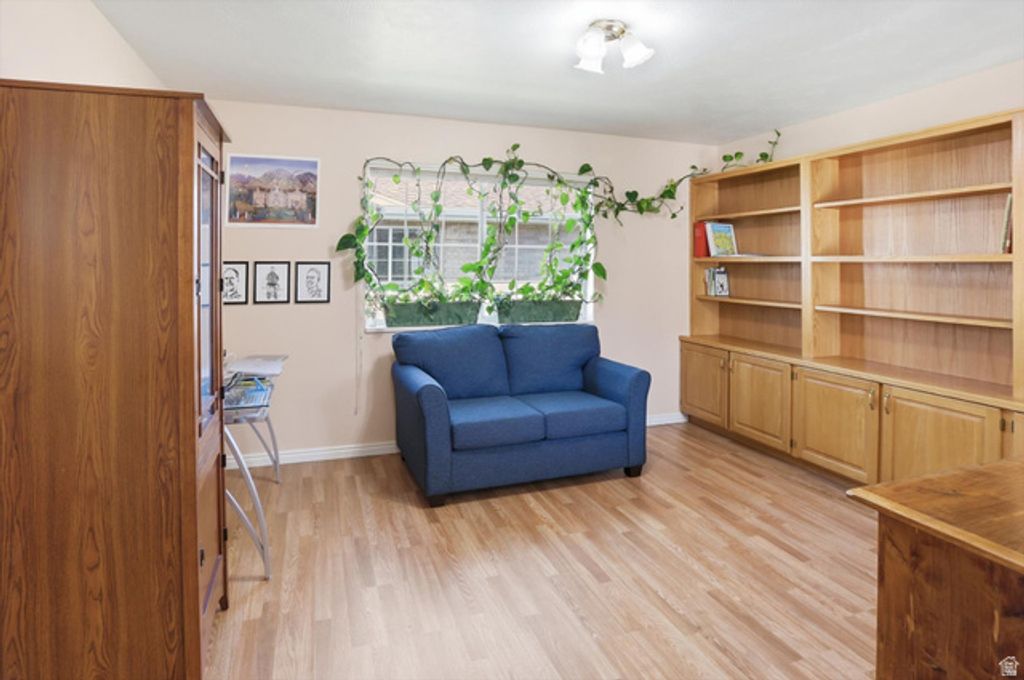 Image 8 of property listing at 225 N 400 W, Orem, UT 84057