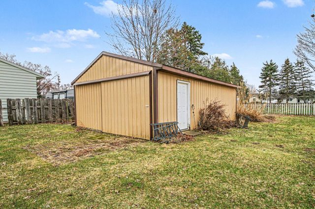 7424 Cherry Avenue, Georgetown Twp, MI 49428