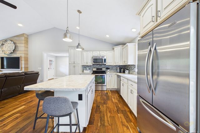 135 County St, Lakeville, MA 02347