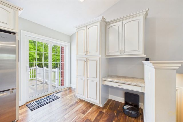 135 County St, Lakeville, MA 02347