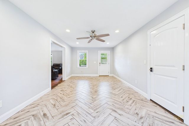 135 County St, Lakeville, MA 02347