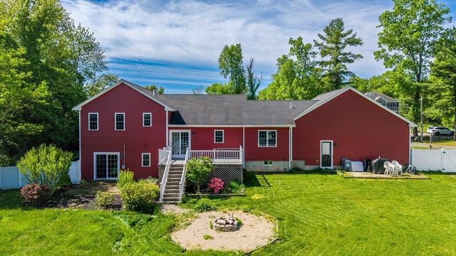 135 County St, Lakeville, MA 02347