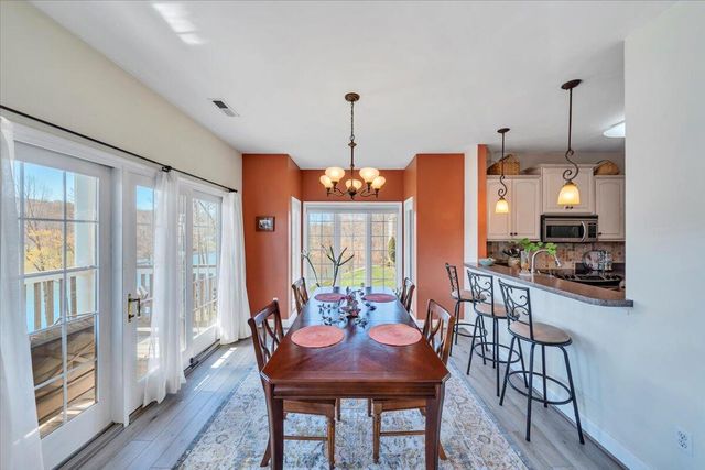 335 S Pointe Shore Dr Apt 308, Moneta, VA 24121