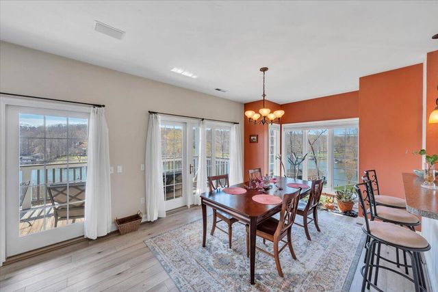 335 S Pointe Shore Dr Apt 308, Moneta, VA 24121