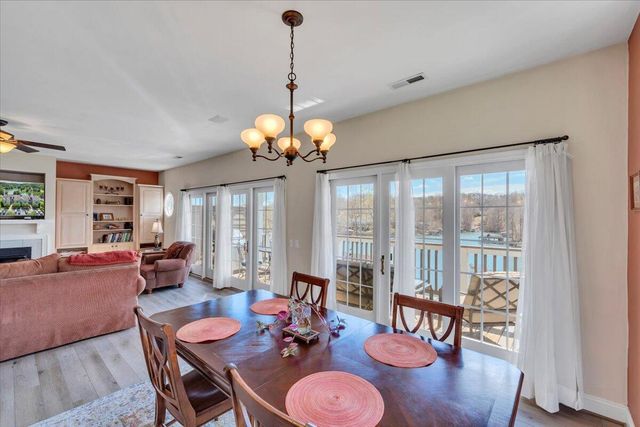 335 S Pointe Shore Dr Apt 308, Moneta, VA 24121