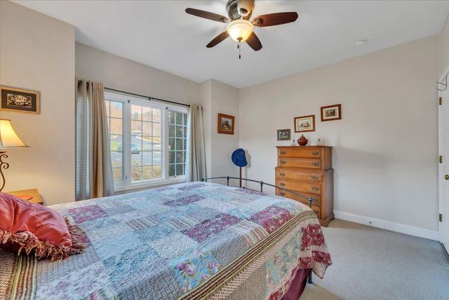 335 S Pointe Shore Dr Apt 308, Moneta, VA 24121