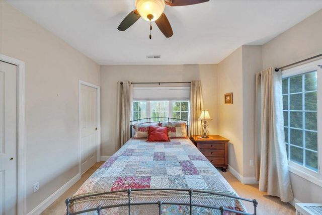 335 S Pointe Shore Dr Apt 308, Moneta, VA 24121