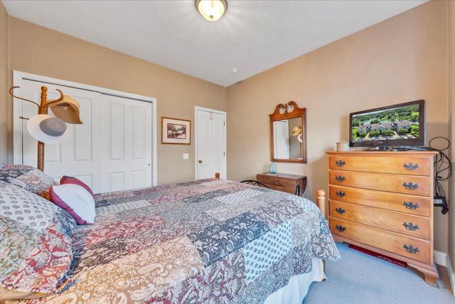 335 S Pointe Shore Dr Apt 308, Moneta, VA 24121