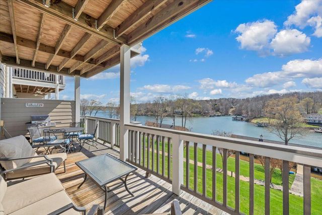 335 S Pointe Shore Dr Apt 308, Moneta, VA 24121