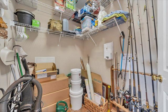 335 S Pointe Shore Dr Apt 308, Moneta, VA 24121