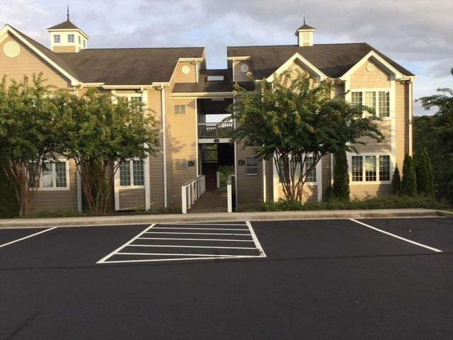 335 S Pointe Shore Dr Apt 308, Moneta, VA 24121