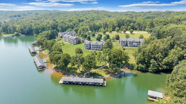 335 S Pointe Shore Dr Apt 308, Moneta, VA 24121