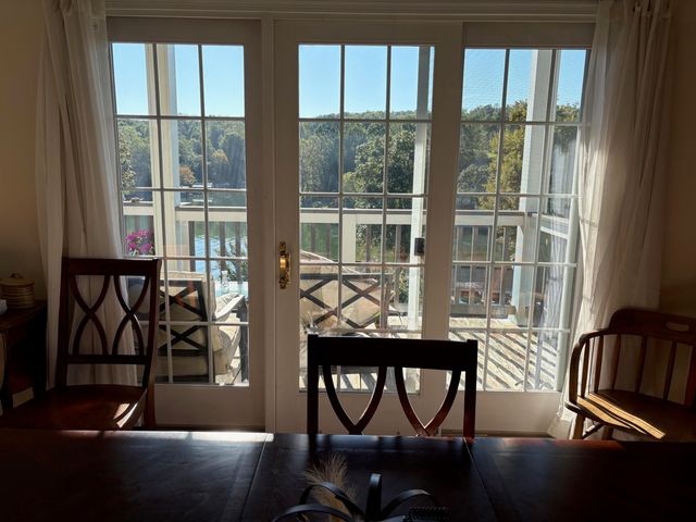 335 S Pointe Shore Dr Apt 308, Moneta, VA 24121