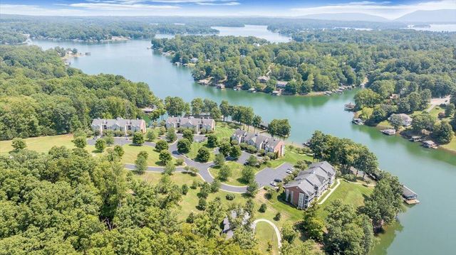 335 S Pointe Shore Dr Apt 308, Moneta, VA 24121