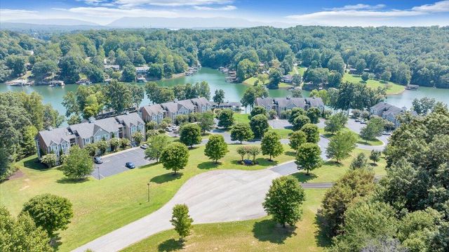 335 S Pointe Shore Dr Apt 308, Moneta, VA 24121