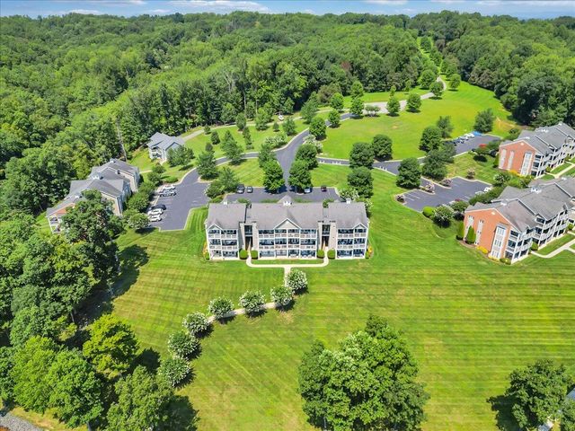 335 S Pointe Shore Dr Apt 308, Moneta, VA 24121