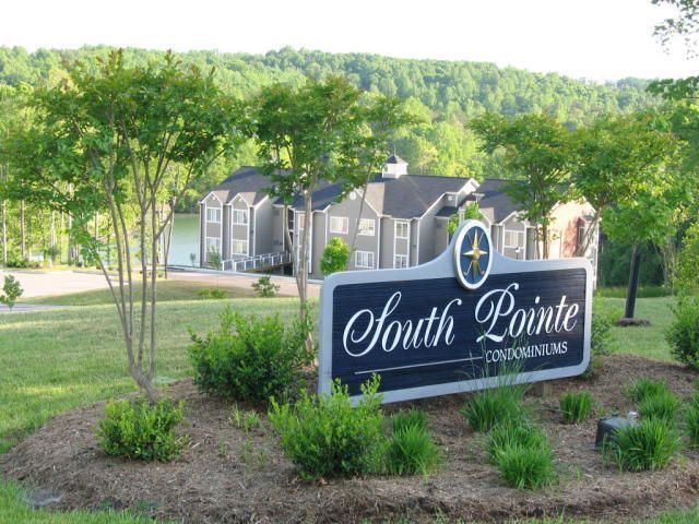 335 S Pointe Shore Dr Apt 308, Moneta, VA 24121