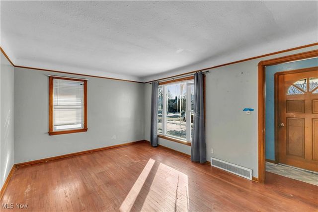 5602 Westlake Avenue, Parma, OH 44129