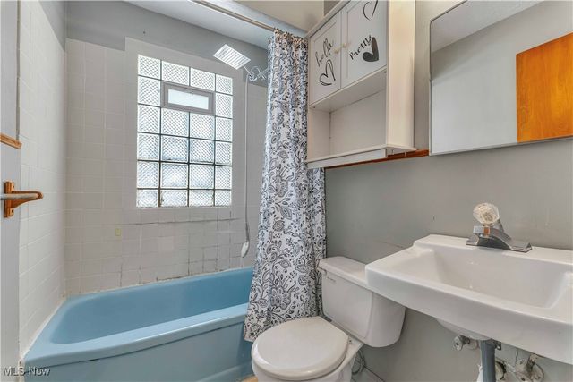 5602 Westlake Avenue, Parma, OH 44129