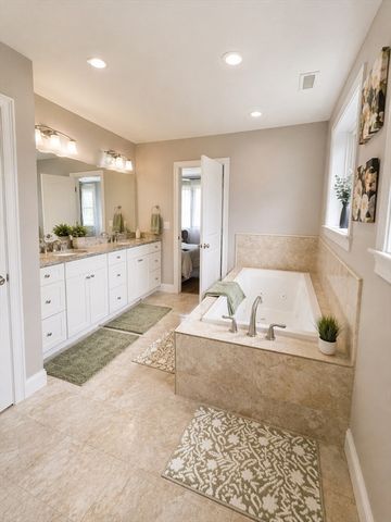 278 Putnam Hill Rd, Sutton, MA 01590