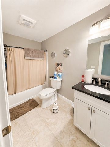 278 Putnam Hill Rd, Sutton, MA 01590